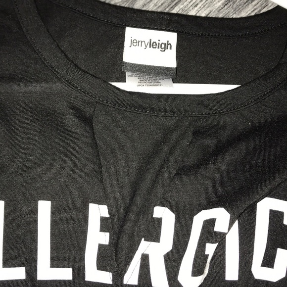 Top - Picture 2 of 3